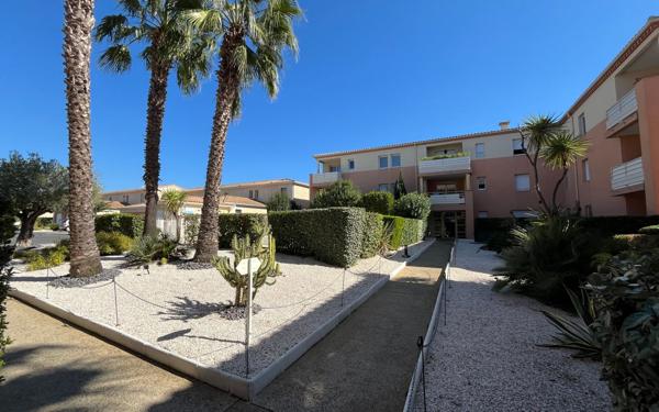 Appartement à vendre    2 pièces • 45 m2 Mèze