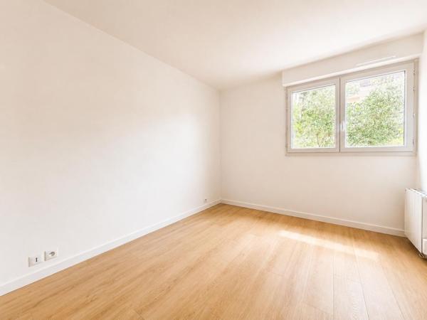 Carrières-sur-Seine - Appartement 3 pièces avec grande terra 344 500 € **  - Référence  973