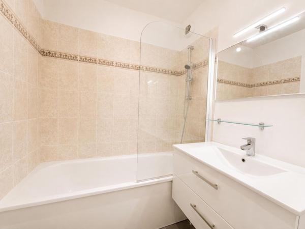 Carrières-sur-Seine - Appartement 3 pièces avec grande terra 344 500 € **  - Référence  973