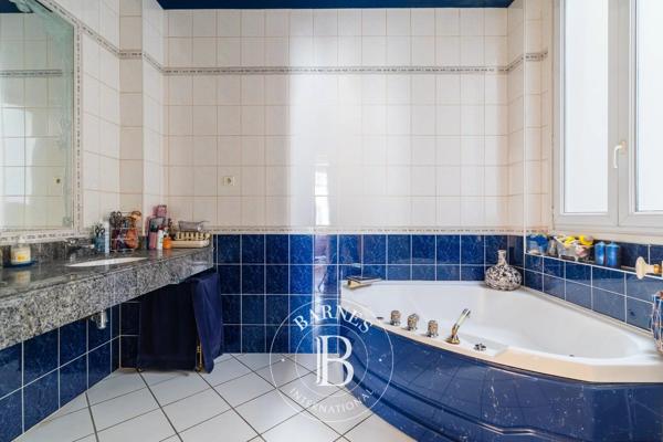 Paris 16ème, Appartement 3 Chambres -  124 m² à vendre