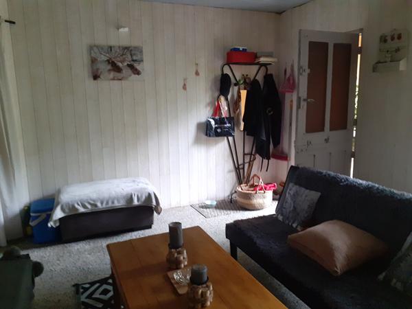 Le Rêve d'Évasion : Votre Cabane Rénovée au Coeur de la Forêt, à un Saut de Puce de Chaumont