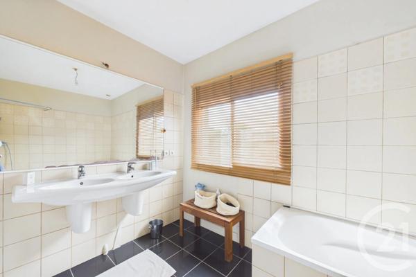 Maison à vendre  5 pièces - 107,09 m 2   LE BOUSCAT  - 33