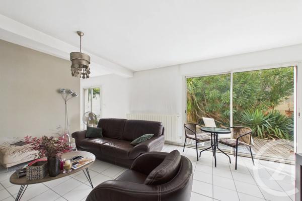 Maison à vendre  5 pièces - 107,09 m 2   LE BOUSCAT  - 33
