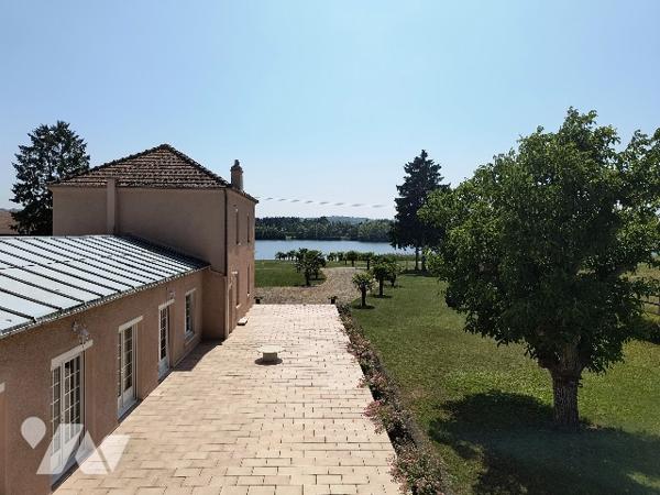 PROPRIETE D'EXCEPTION - ESPRIT RANCH AU NORD DE PARIS