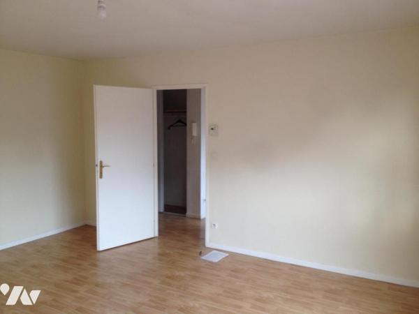VALENCIENNES APPARTEMENT TYPE 2 AVEC PLACE DE PARKING VENDU OCCUPE