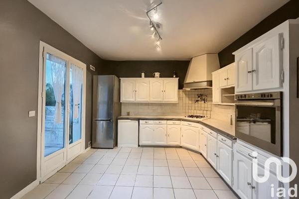 Maison traditionnelle 6 pièces de 135 m² à Vitry-sur-Seine (94400)