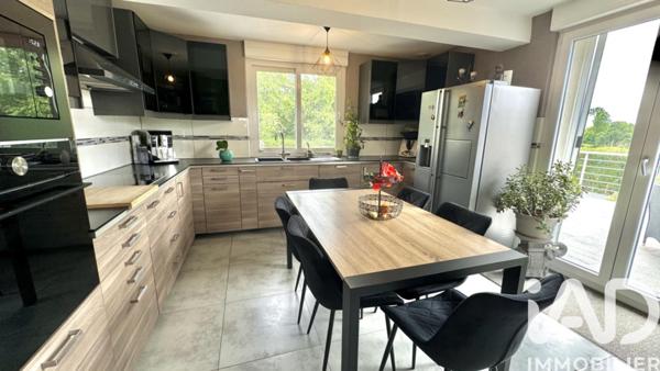 Maison à vendre 5 pièces 144,8 m² Vercel-Villedieu-le-Camp