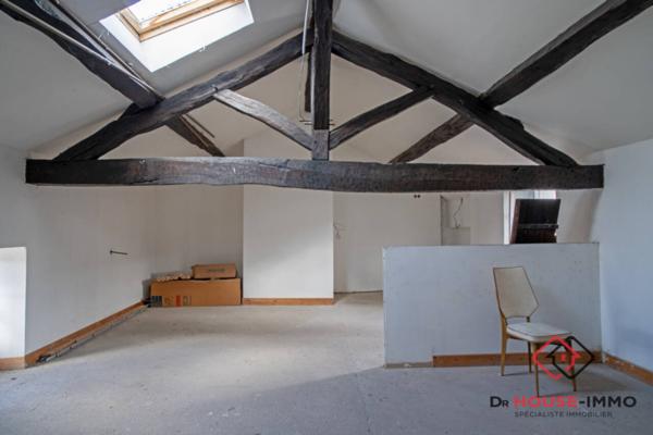 Immeuble à vendre 5 pièces de 381 m²