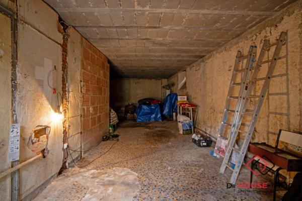 Immeuble à vendre 5 pièces de 381 m²