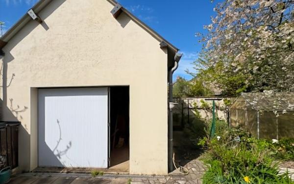 Maison à vendre    7 pièces •  Saint-Pierre-des-Corps
