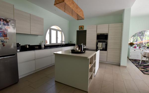 Maison à vendre    6 pièces • 235 m2 Montferrier-sur-Lez