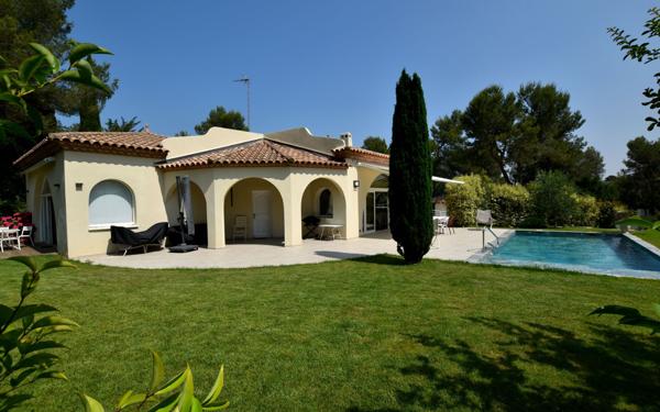 Maison à vendre    6 pièces • 235 m2 Montferrier-sur-Lez