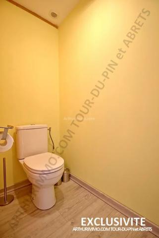 Vente Maison 2 pièces 150 m2 à La Tour-du-Pin