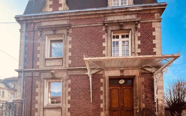 Maison à vendre    8 pièces •  Compiègne