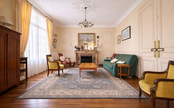 Maison à vendre    8 pièces •  Compiègne