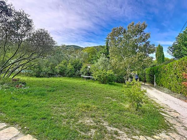 Maison familiale rénovée avec dépendance et garage ? 163m²