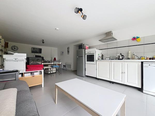 Maison familiale rénovée avec dépendance et garage ? 163m²