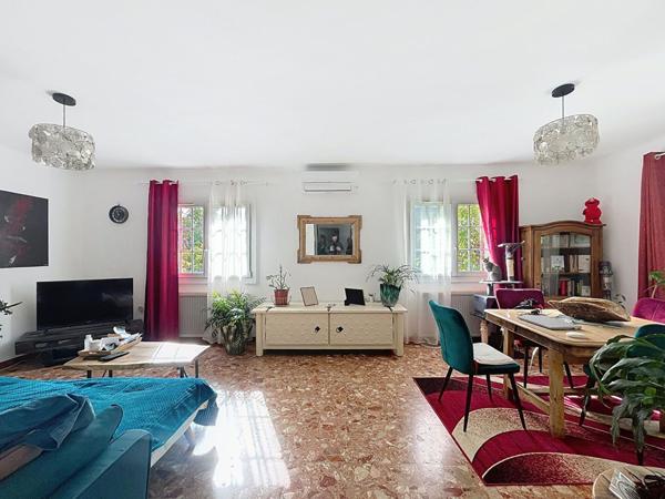 Maison familiale rénovée avec dépendance et garage ? 163m²