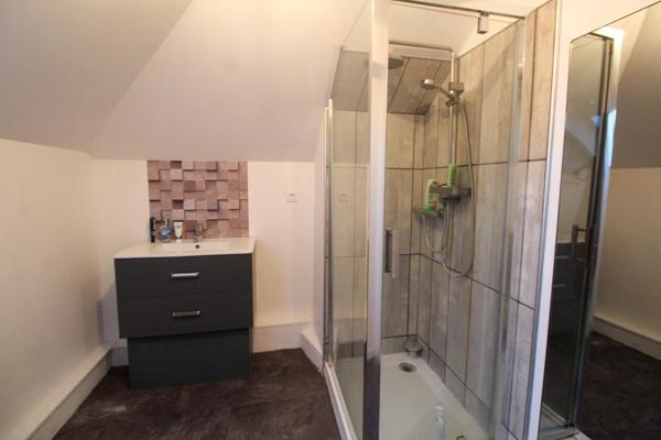 Propriété avec étang privé sur 1,5 hectare