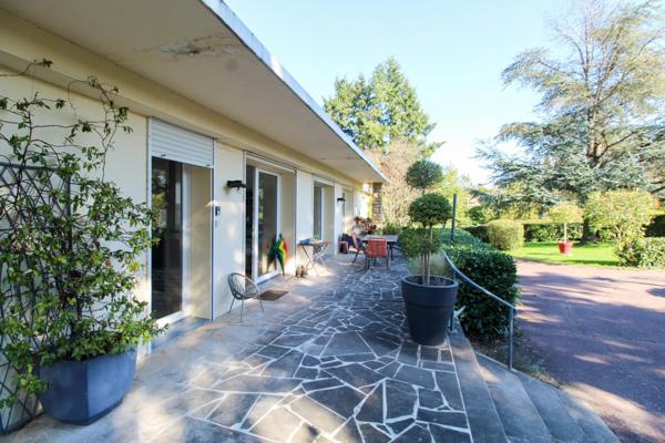 Propriété avec étang privé sur 1,5 hectare