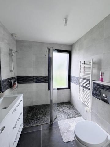 Maison 5 pièce(s) 170 m2-