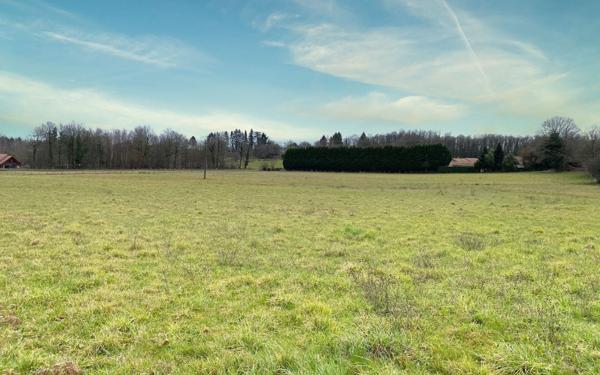 Terrain à vendre    Saint-Yrieix-la-Perche