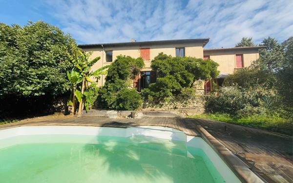 Maison à vendre    11 pièces •  Saint-Donat-sur-l'Herbasse