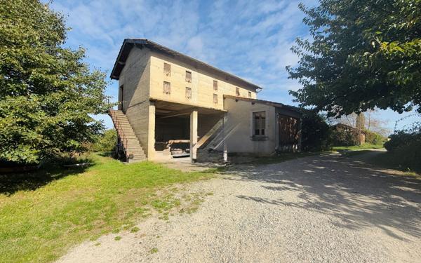 Maison à vendre    11 pièces •  Saint-Donat-sur-l'Herbasse