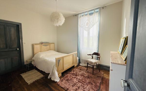 Maison à vendre    11 pièces •  Saint-Donat-sur-l'Herbasse