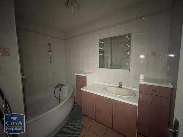 Appartement à louer 5 pièces 103.49m² Billère (64140)