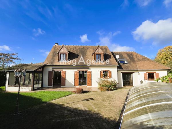 Maison à Sillé-le-Guillaume, 72140 - 10 pièces 176m²