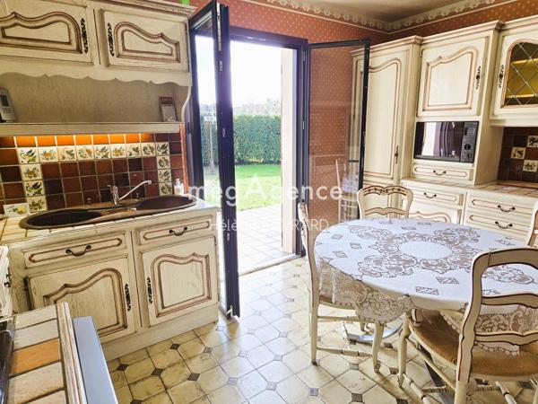 Maison à Sillé-le-Guillaume, 72140 - 10 pièces 176m²