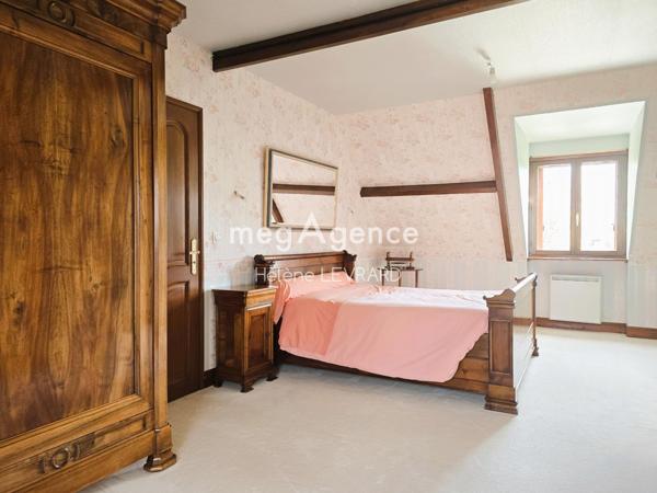 Maison à Sillé-le-Guillaume, 72140 - 10 pièces 176m²
