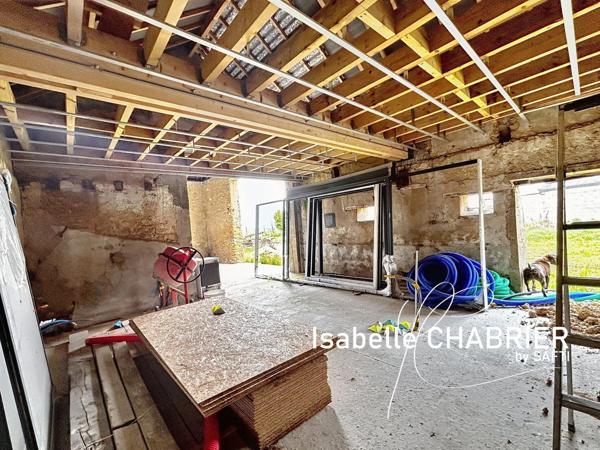 EN CAMPAGNE, LONGERE A TERMINER DE RENOVER