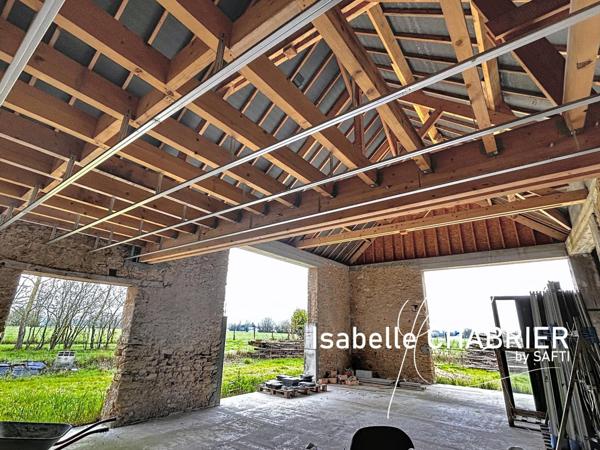 EN CAMPAGNE, LONGERE A TERMINER DE RENOVER