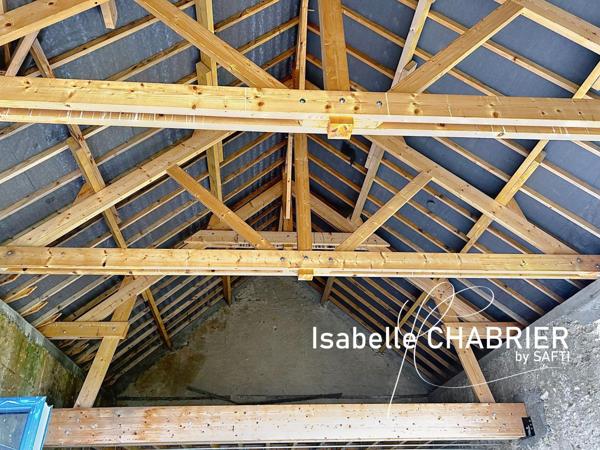 EN CAMPAGNE, LONGERE A TERMINER DE RENOVER