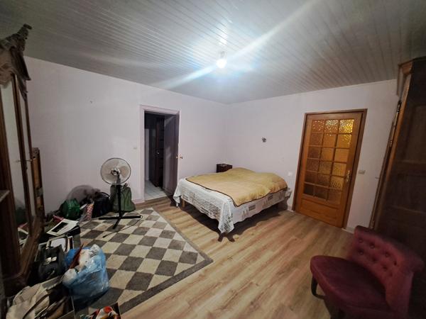 A VENDRE - MAISON AVEC JARDIN A LA FLECHE