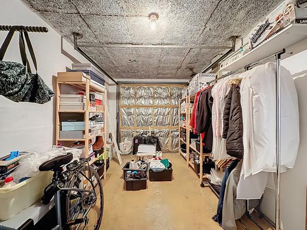 A vendre Angers Lac de Maine bois de Molières, maison 3 chambres dont une suite parentale, séjour donnant sur terasse puis jardin, cuisine indépendante aménagée équipée,jardin clos garage.