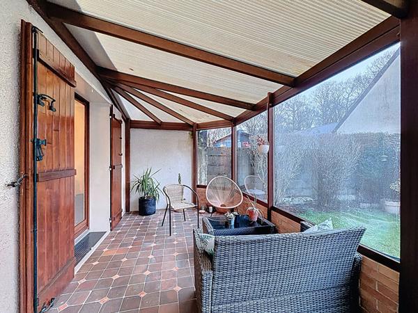 A vendre Angers Lac de Maine bois de Molières, maison 3 chambres dont une suite parentale, séjour donnant sur terasse puis jardin, cuisine indépendante aménagée équipée,jardin clos garage.