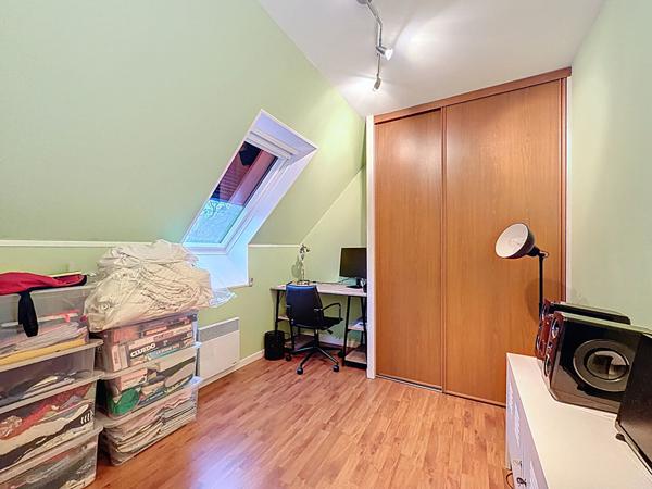 A vendre Angers Lac de Maine bois de Molières, maison 3 chambres dont une suite parentale, séjour donnant sur terasse puis jardin, cuisine indépendante aménagée équipée,jardin clos garage.