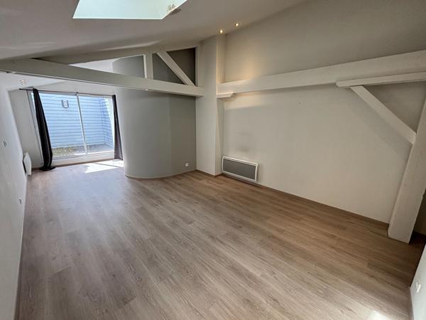 Appartement à louer T2 vide hyper centre Mont De Marsan patio