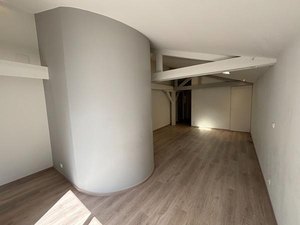 Appartement à louer T2 vide hyper centre Mont De Marsan patio