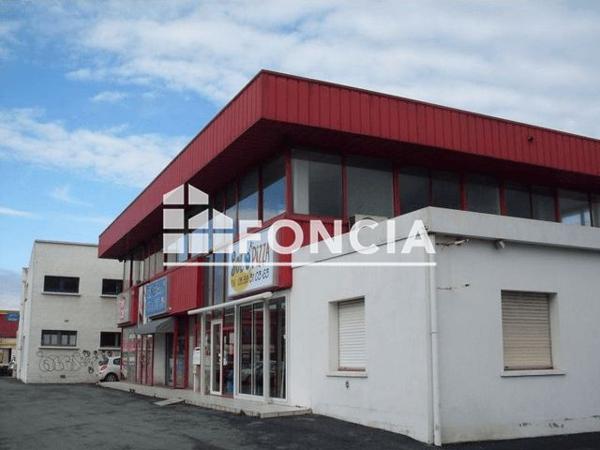 Location Local commercial 1 pièce 81.9 m² - 60 AVENUE DE BAYONNE Anglet 64600