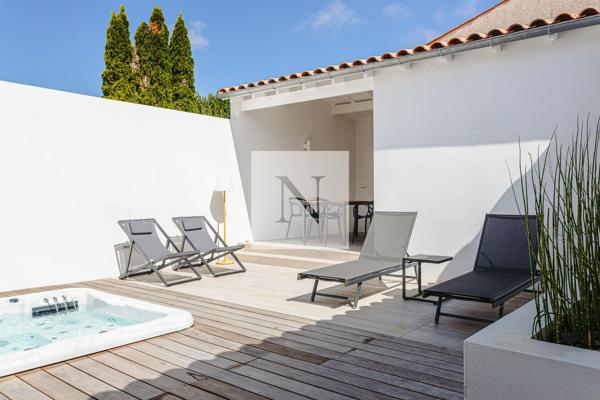 Maison contemporaine de plain-pied — 130 m² — DPE A — Lagord Bourg