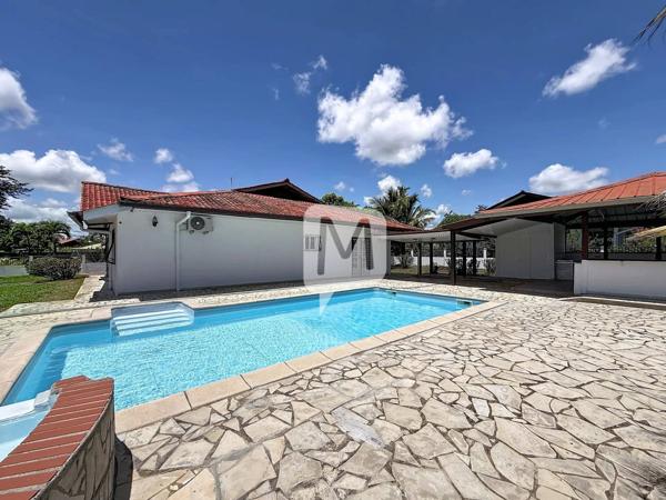 DPT GUYANE, à vendre MATOURY Maison T6 + appartement T2 de 208m2 sur un terrain de 1043 m2