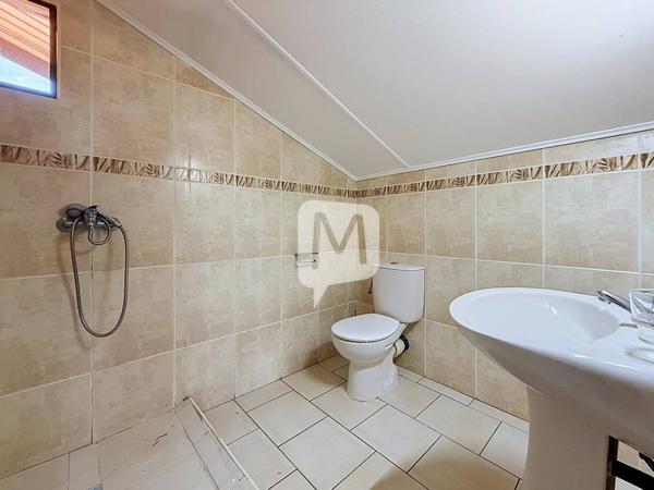DPT GUYANE, à vendre MATOURY Maison T6 + appartement T2 de 208m2 sur un terrain de 1043 m2