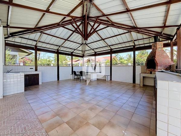 DPT GUYANE, à vendre MATOURY Maison T6 + appartement T2 de 208m2 sur un terrain de 1043 m2