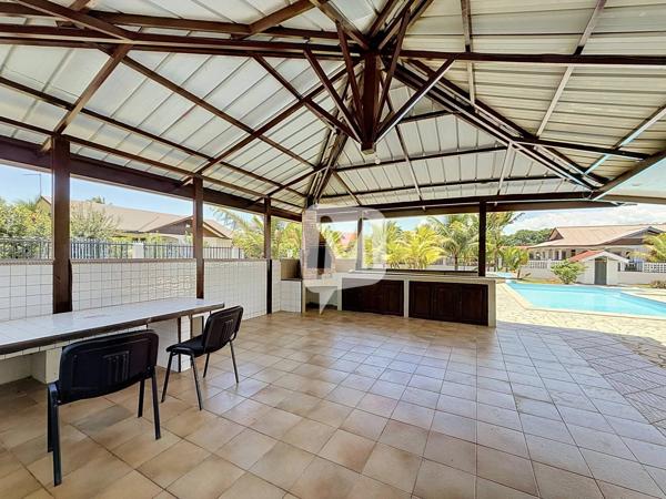 DPT GUYANE, à vendre MATOURY Maison T6 + appartement T2 de 208m2 sur un terrain de 1043 m2