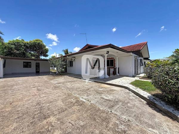 DPT GUYANE, à vendre MATOURY Maison T6 + appartement T2 de 208m2 sur un terrain de 1043 m2