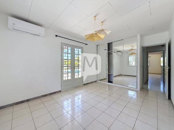 DPT GUYANE, à vendre MATOURY Maison T6 + appartement T2 de 208m2 sur un terrain de 1043 m2